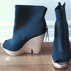 Rose gold / black Platform bootie